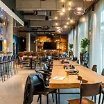 Moxy Berlin Airport Schoenefeld