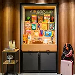 Moxy Berlin Airport Hotell 3*