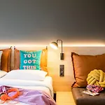 Ξενοδοχείο Moxy Berlin Airport 3*