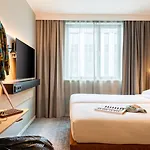 Moxy Berlin Airport 3*