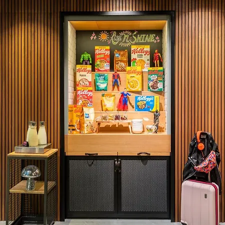 Moxy Berlin Airport Hotel 3*