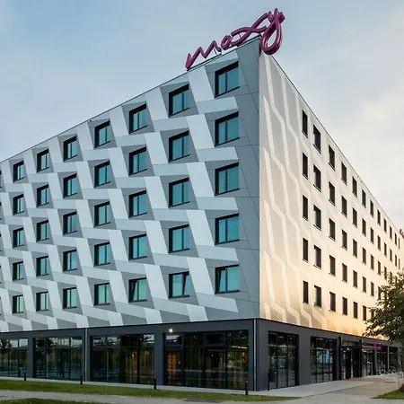 Moxy Berlin Airport Hotel