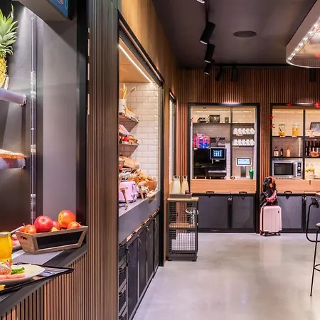 Moxy Berlin Airport Hotel Schoenefeld