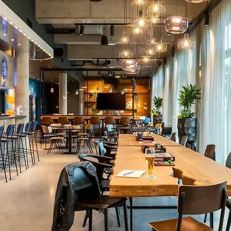 Moxy Berlin Airport Schoenefeld