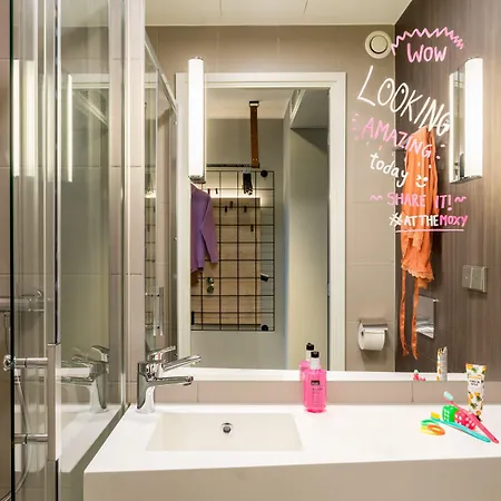 Hotel Moxy Berlin Airport Schönefeld