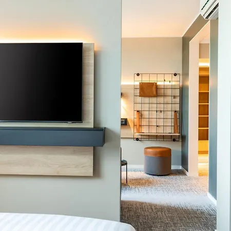 Moxy Berlin Airport 3* Schönefeld