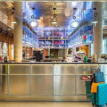 Moxy Berlin Airport Hotel Schoenefeld