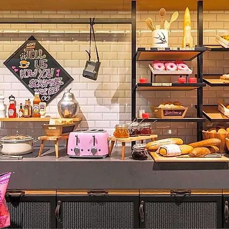 Moxy Berlin Airport Hotel
