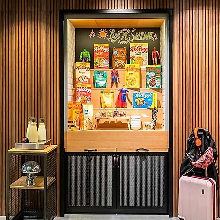 Moxy Berlin Airport Hotel