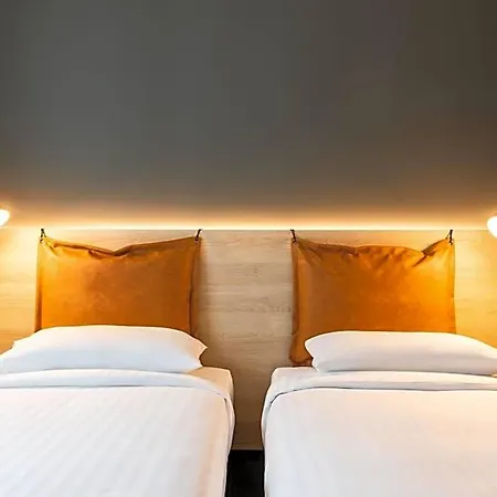 Moxy Berlin Airport Hotel