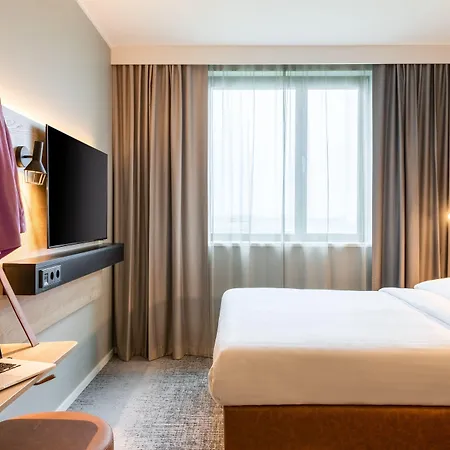 Moxy Berlin Airport Hotel Schoenefeld