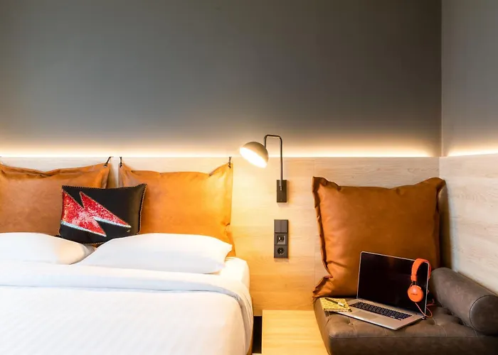 Moxy Berlin Airport 호텔