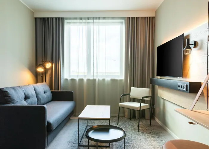 Moxy Berlin Airport 호텔 3*