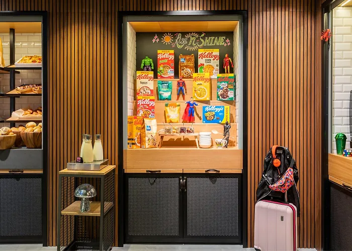 Moxy Berlin Airport 호텔 3*